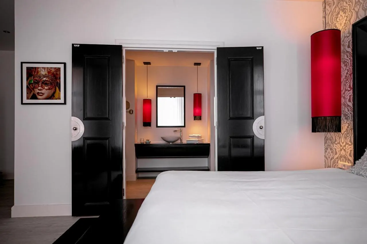 Le Theatre Hotel Maastricht 4*,